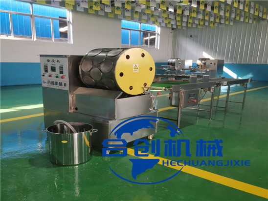 电磁加热式全自动榴莲千层蛋皮机带叠皮整理机